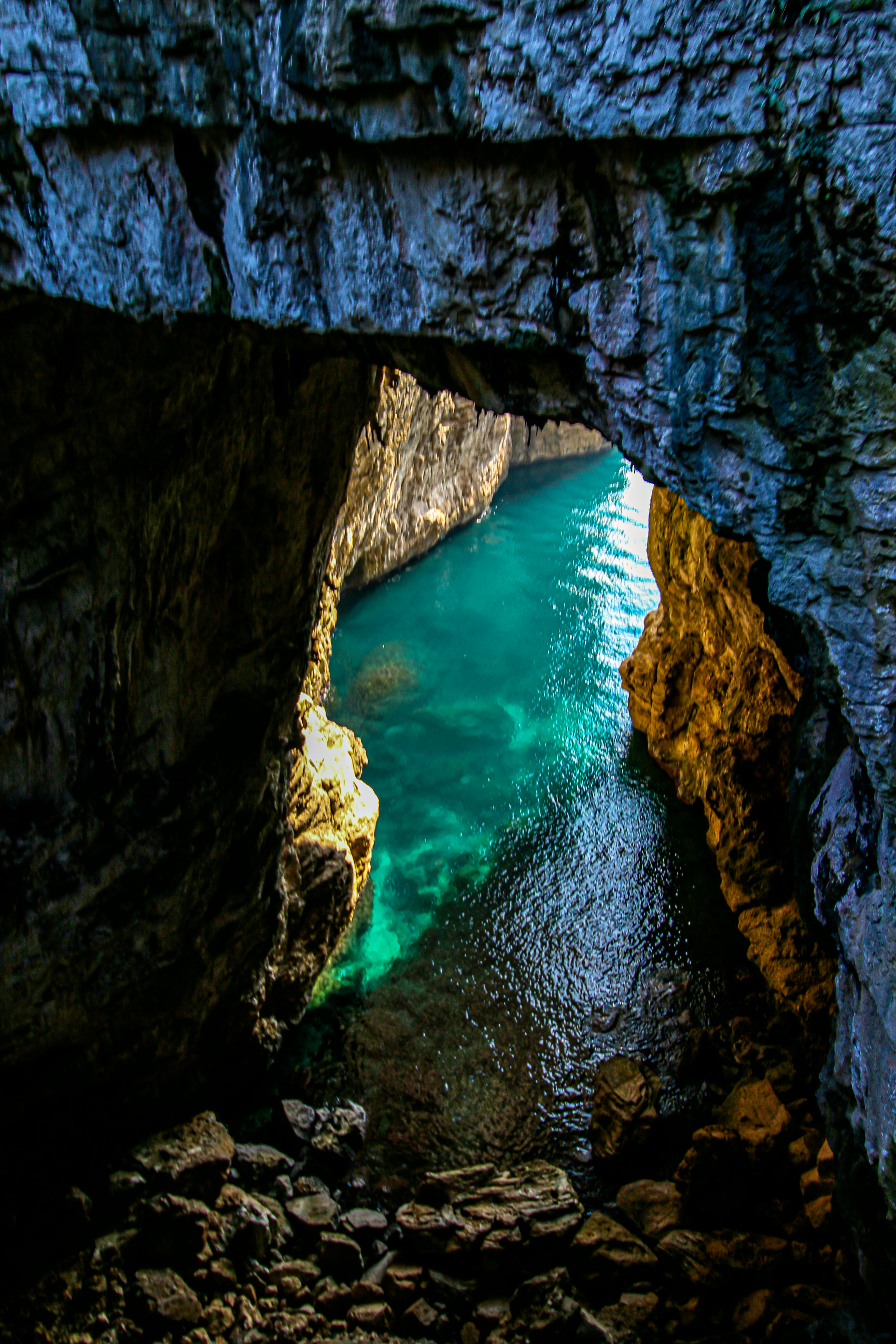 לגונה נסתרת